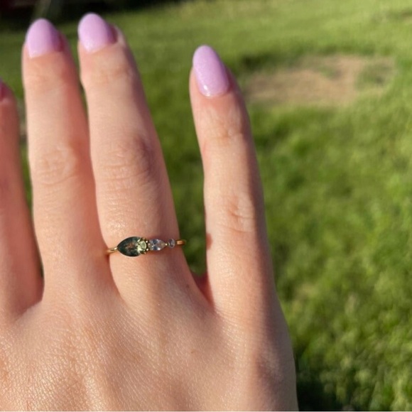 Etsy Moss Agate Ring, Pear Cut w 3 Gemstones, 925 Sterling Silver, Size 4 1/2 - Picture 5 of 7